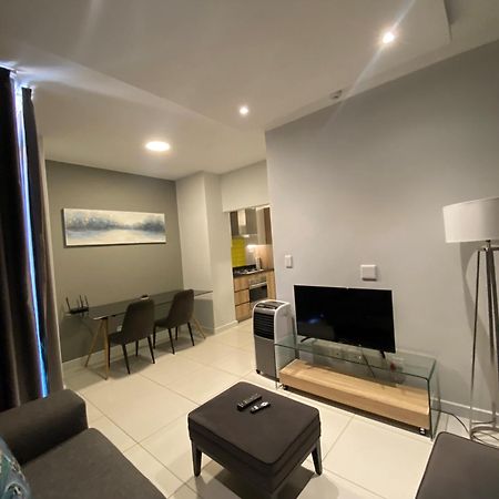 Easy Stay - The Median Rosebank Johannesburg Buitenkant foto