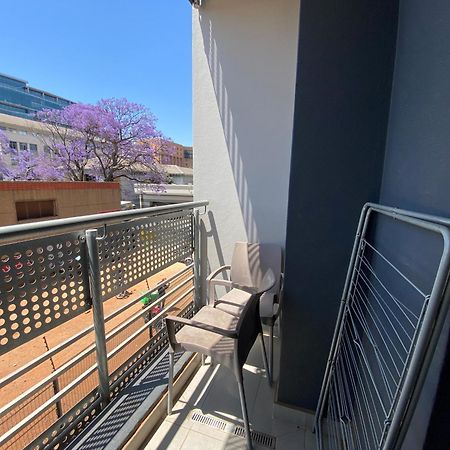 Easy Stay - The Median Rosebank Johannesburg Buitenkant foto