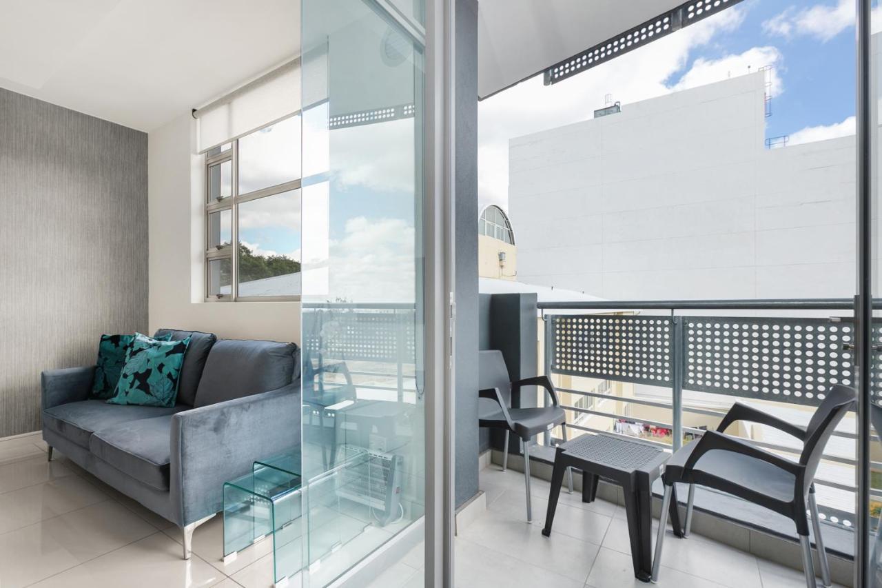 Easy Stay - The Median Rosebank Johannesburg Buitenkant foto