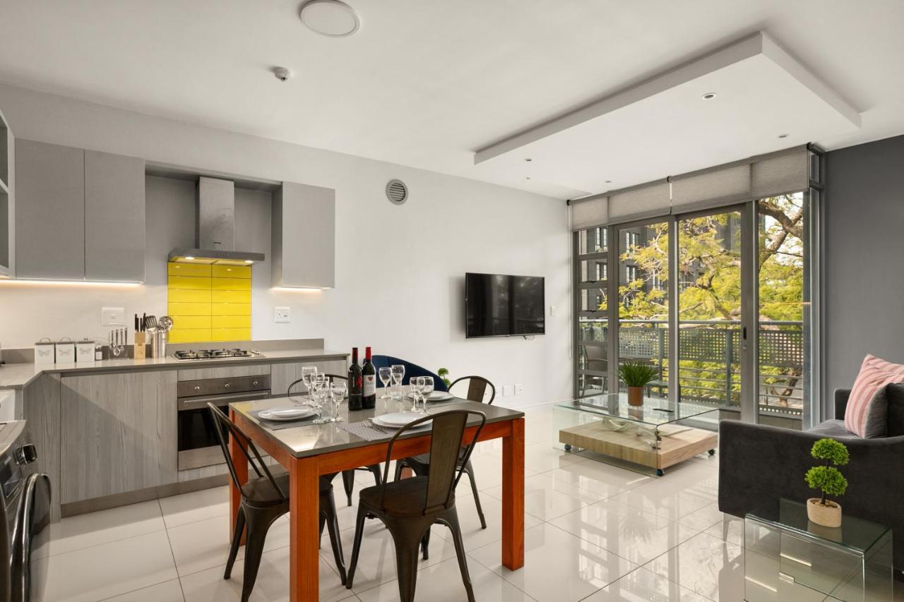 Easy Stay - The Median Rosebank Johannesburg Buitenkant foto