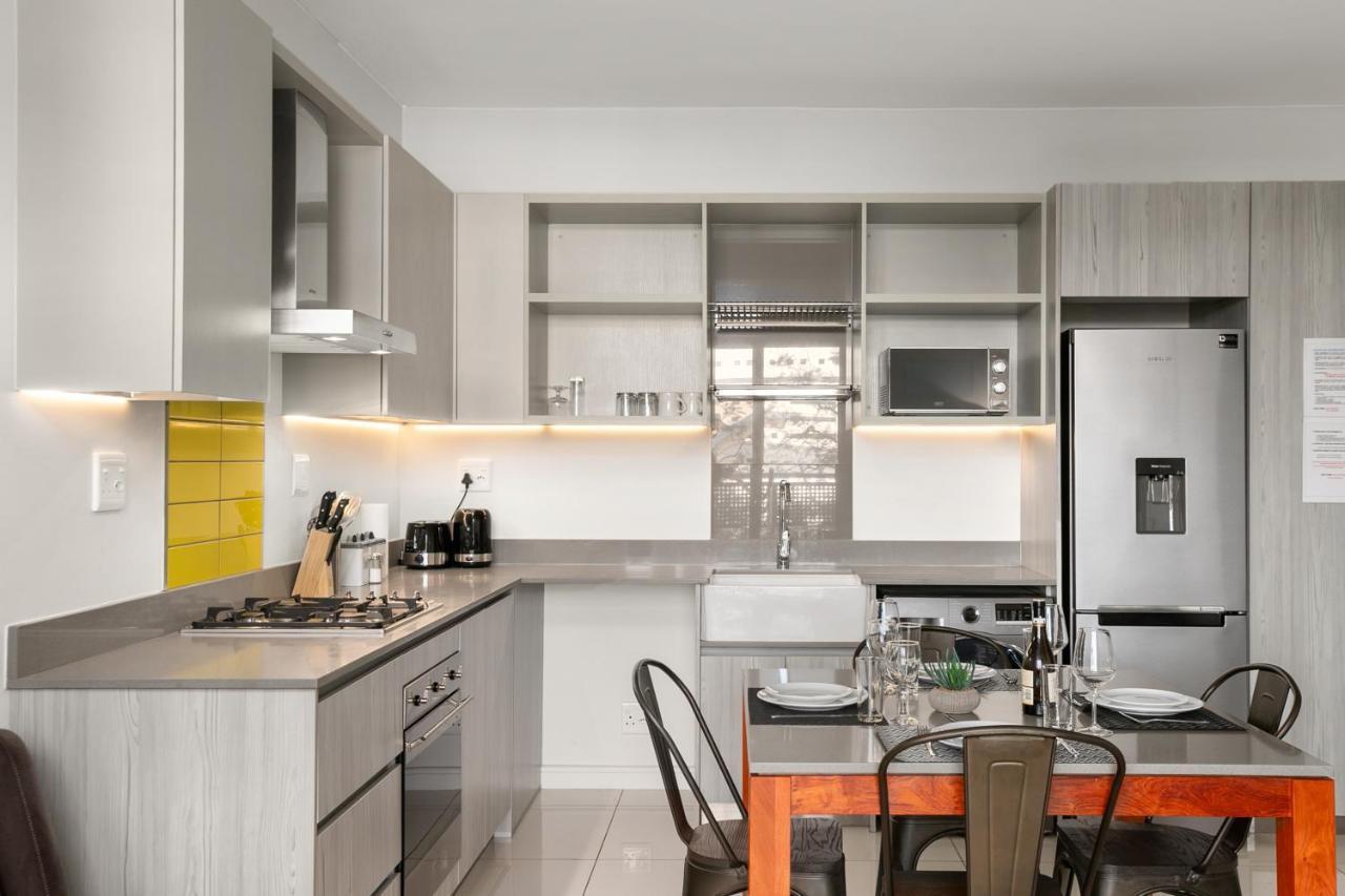 Easy Stay - The Median Rosebank Johannesburg Buitenkant foto
