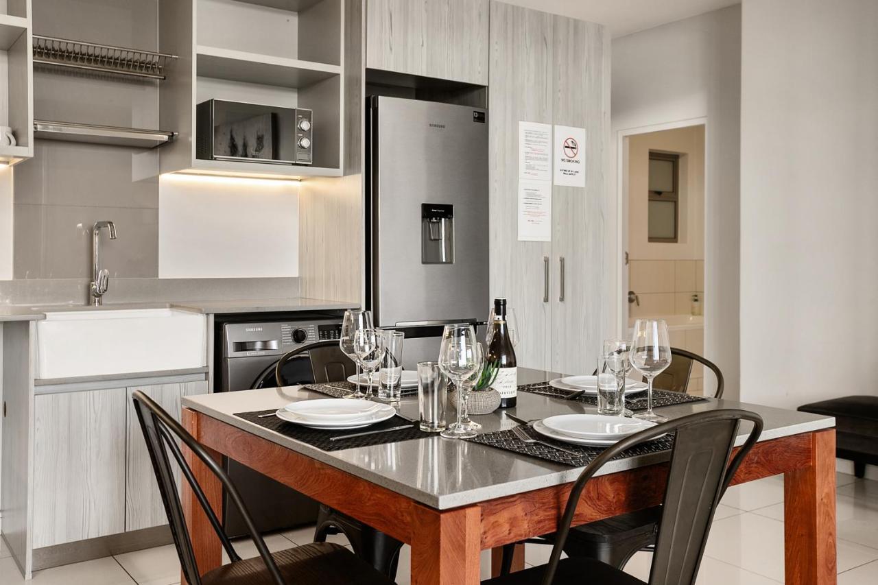 Easy Stay - The Median Rosebank Johannesburg Buitenkant foto