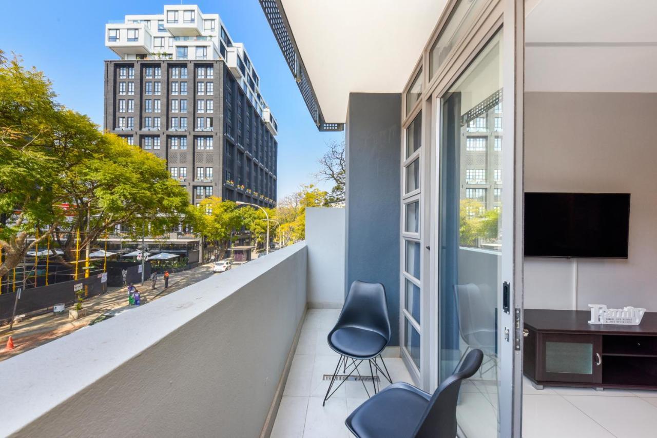 Easy Stay - The Median Rosebank Johannesburg Buitenkant foto
