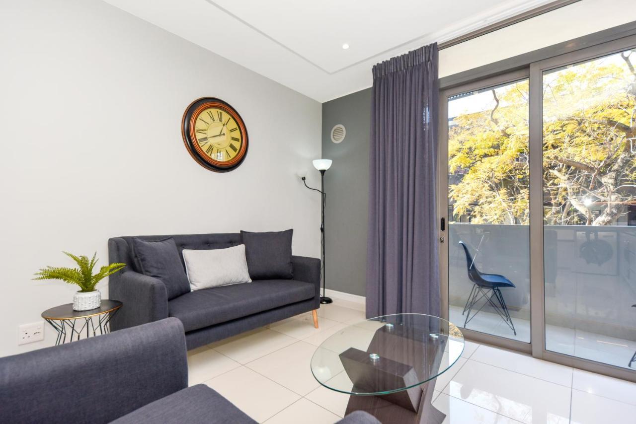 Easy Stay - The Median Rosebank Johannesburg Buitenkant foto
