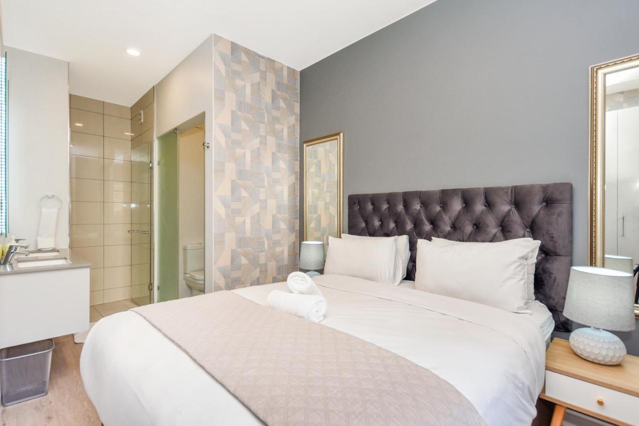Easy Stay - The Median Rosebank Johannesburg Buitenkant foto