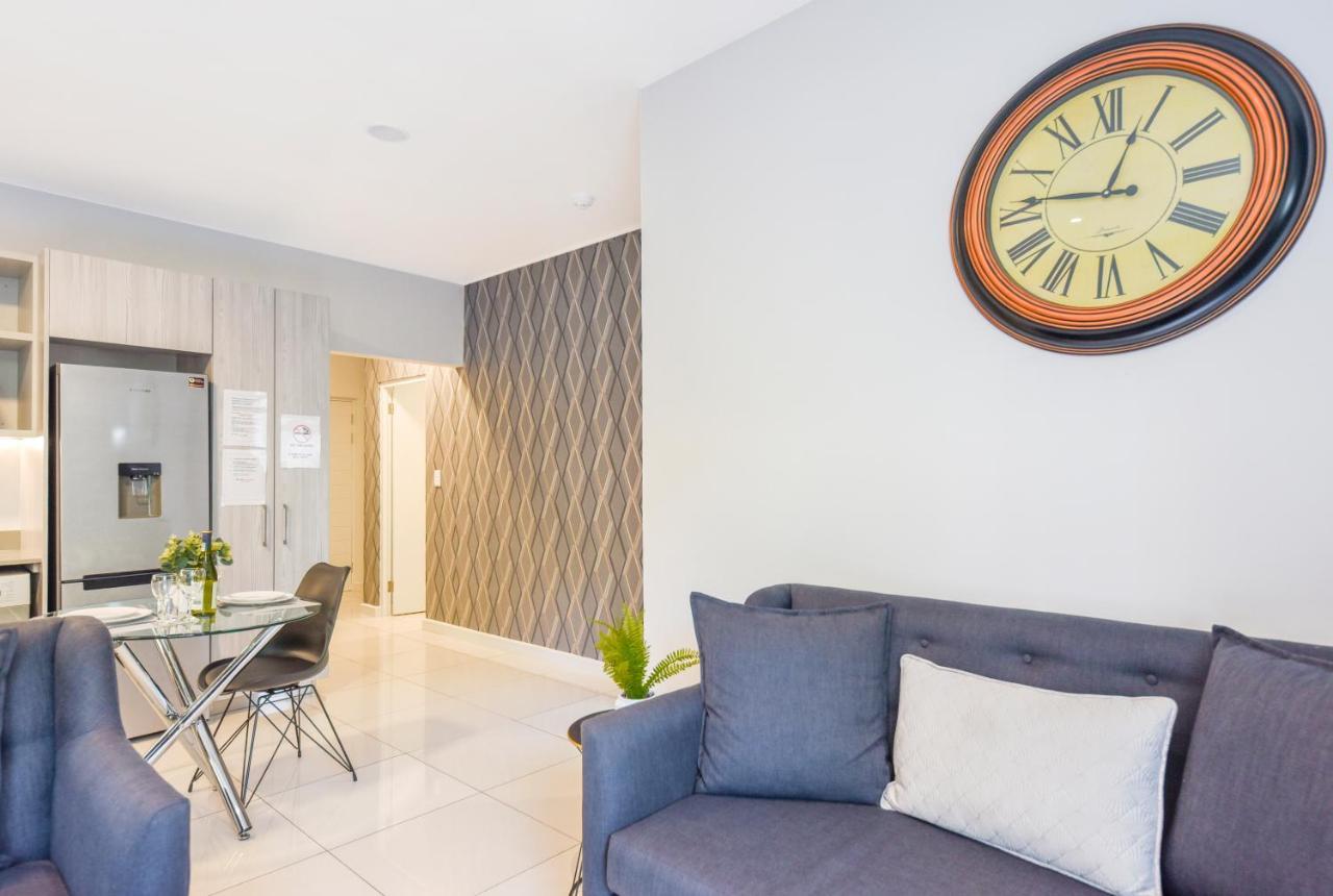 Easy Stay - The Median Rosebank Johannesburg Buitenkant foto