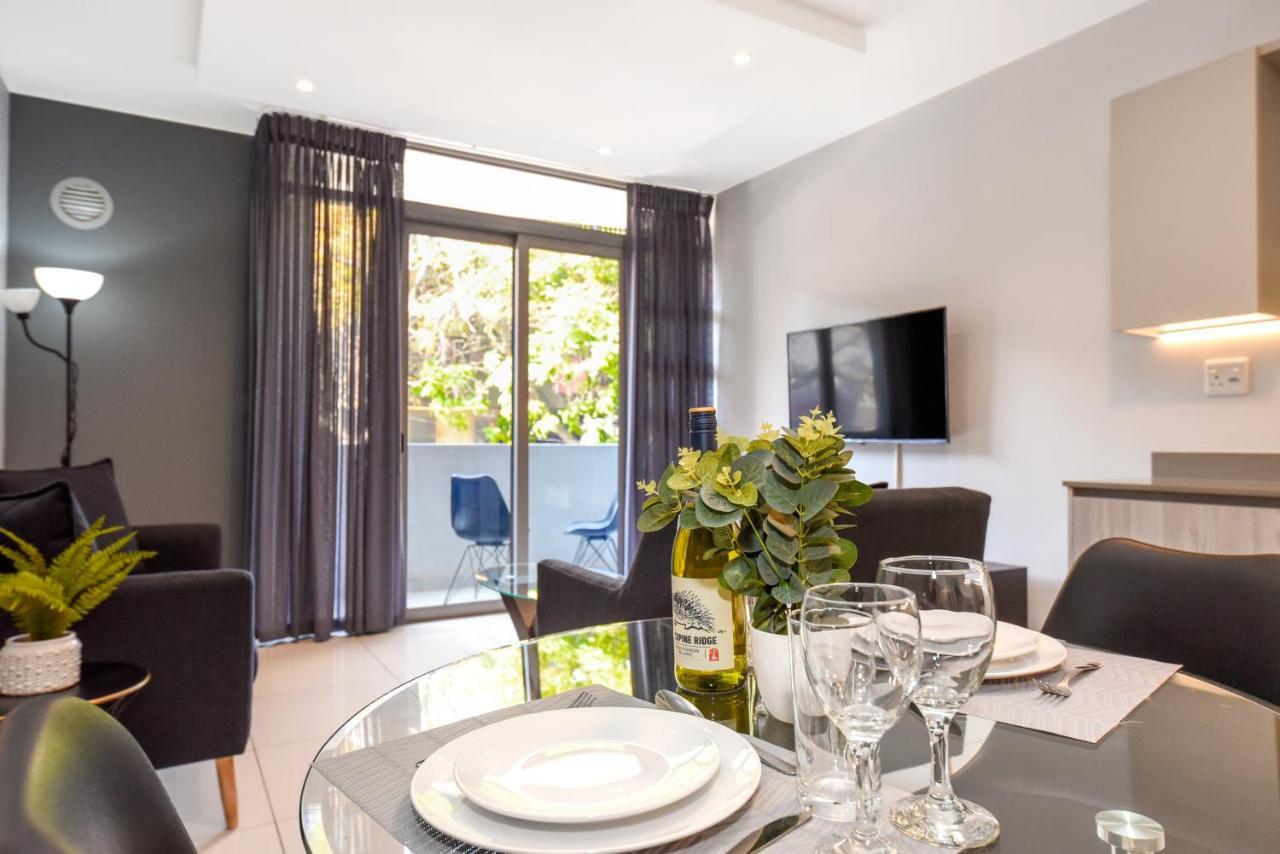 Easy Stay - The Median Rosebank Johannesburg Buitenkant foto