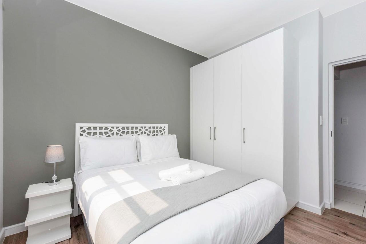 Easy Stay - The Median Rosebank Johannesburg Buitenkant foto