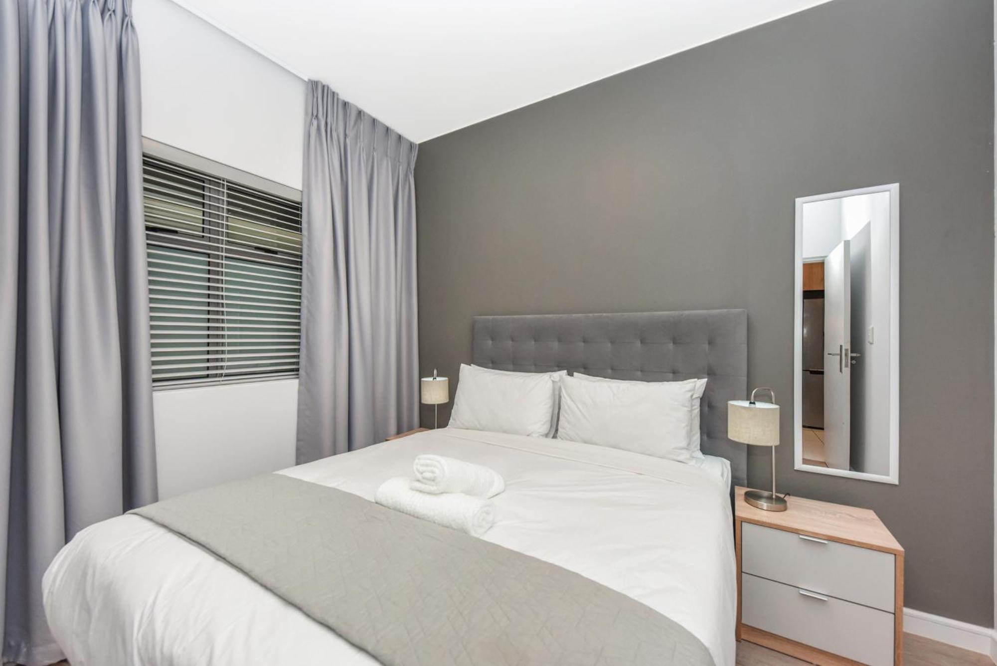 Easy Stay - The Median Rosebank Johannesburg Buitenkant foto